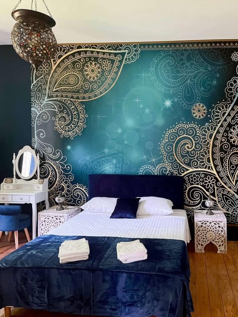 Bed, Bedroom