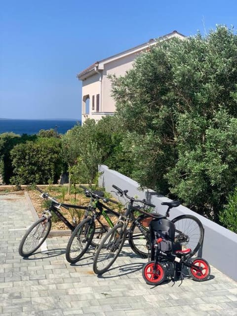 Clear Water Apartment - Sea and Sun Apartment in Novalja