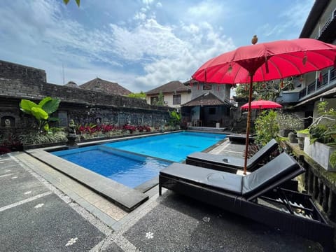 Day, Pool view, Swimming pool, sunbed