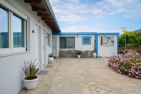 Property building, Natural landscape, Area and facilities