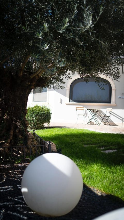 Property building, Garden