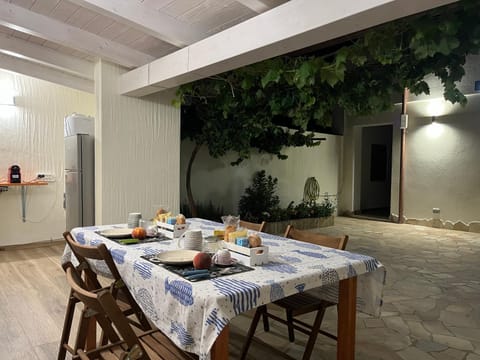 Food and drinks, Food, Breakfast, Drinks