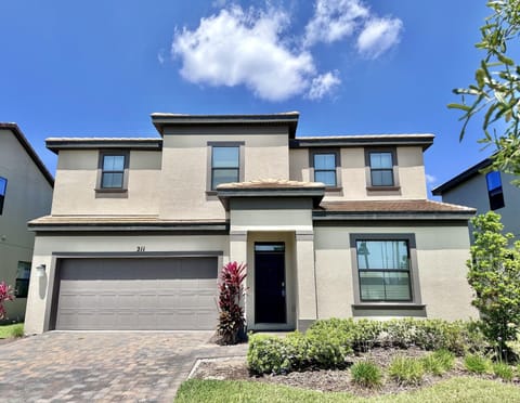 Balmoral Resort-211MCV home House in Haines City