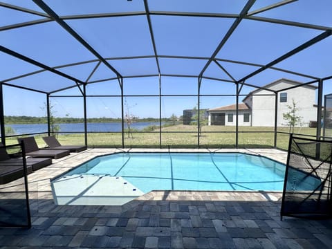 Balmoral Resort-195MCV home House in Haines City