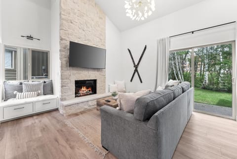 TV and multimedia, Living room, flat iron