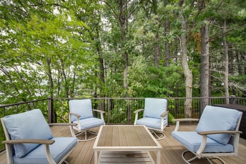 Nisswa Lake Getaway with Hot Tub and Kayaks! House in East Gull Lake