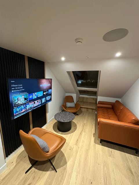 Laurieston Penthouse Apartment in Scotland