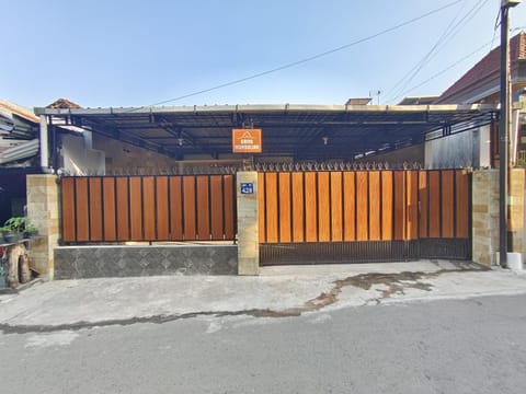 Day, Street view