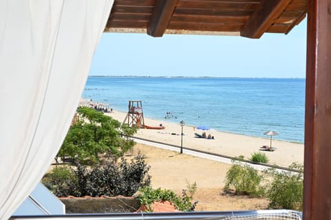 Nearby landmark, Day, Natural landscape, View (from property/room), Balcony/Terrace, Beach, Sea view