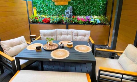 Patio, Balcony/Terrace