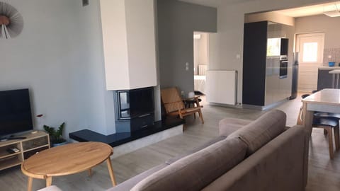 TV and multimedia, Seating area