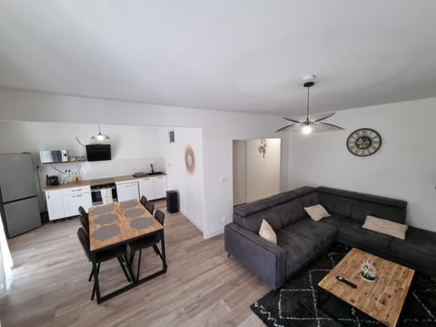 Living room, Dining area