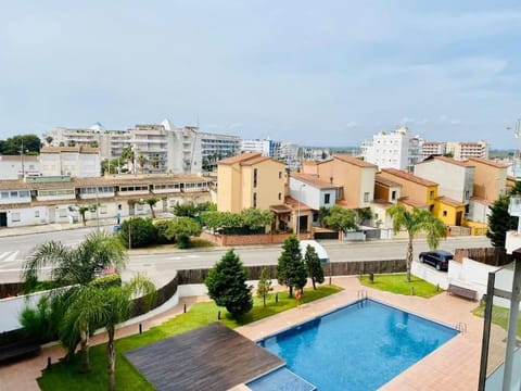 Pool view, Street view, Swimming pool