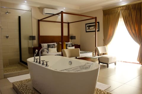 Bathroom, Bedroom, Bath