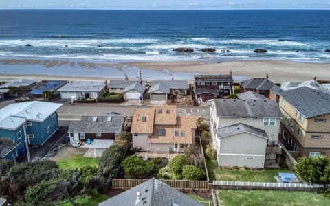 Carpe Beachim House in Devils Lake