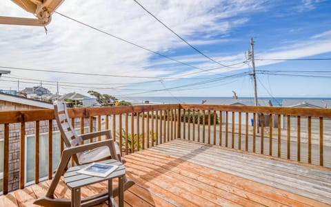 Carpe Beachim House in Devils Lake