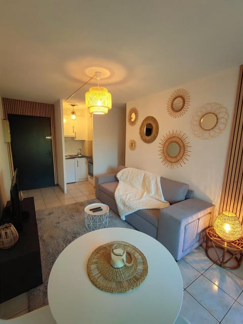 2 pièces proche plage + parking Apartment in Antibes