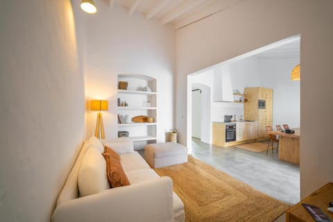 TV and multimedia, Kitchen or kitchenette, Living room