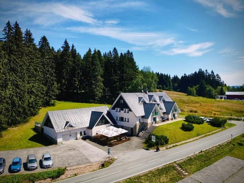 Property building, Restaurant/places to eat