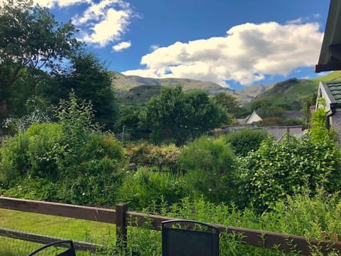 Stunning Holiday Home - Puddleduck - Centre of Coniston House in Coniston