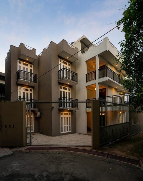 Property building, Day
