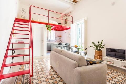 Kitchen or kitchenette, Living room