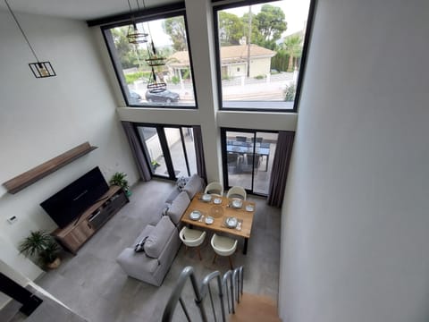 Communal lounge/ TV room