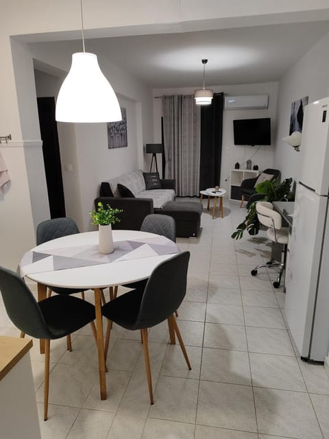 TV and multimedia, Kitchen or kitchenette, Living room