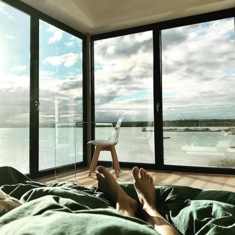 View (from property/room), Bedroom, Lake view