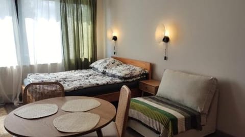 Bed, Photo of the whole room, Seating area, pet friendly, pet friendly