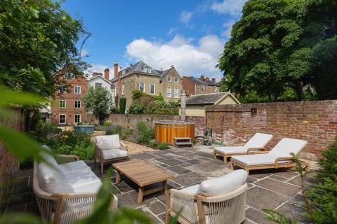 Property building, Patio, Garden, sunbed