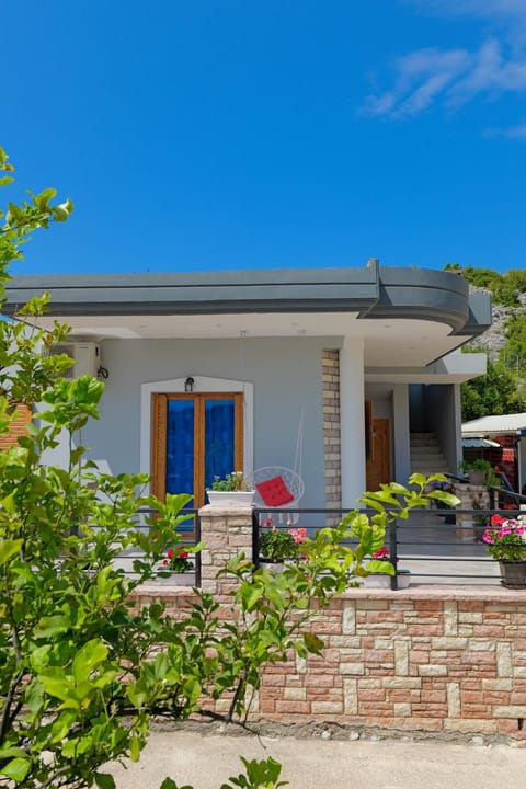 Property building, Garden view