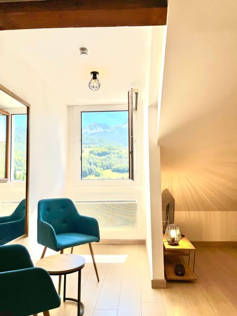 Living room, Seating area