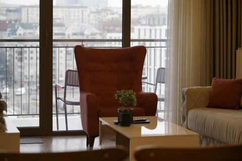 View (from property/room), Balcony/Terrace, Living room, Seating area