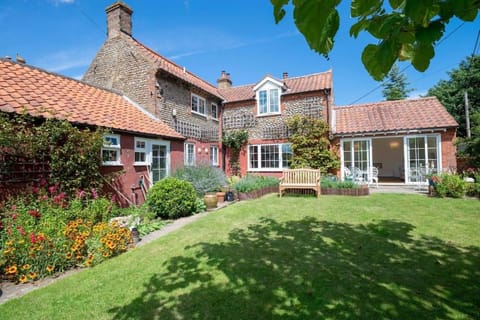 Storm Cottage House in Blakeney
