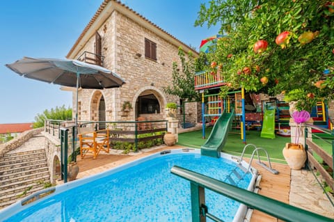 Property building, Pool view, Swimming pool