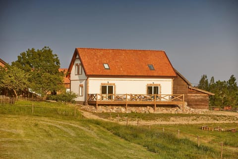 Property building, Day, Natural landscape