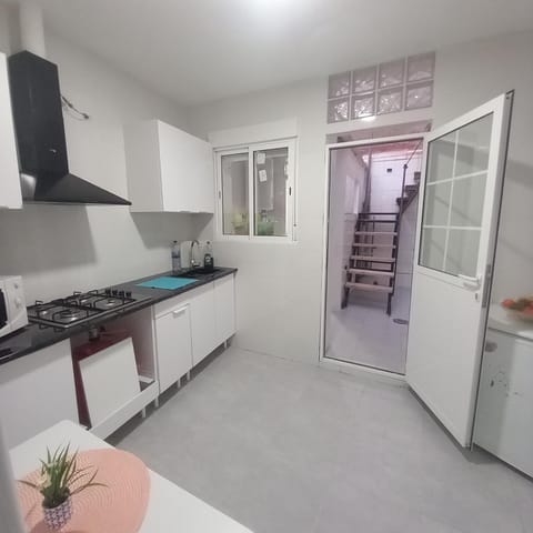 Hiromi Room calle Julio antonio Vacation rental in Alicante