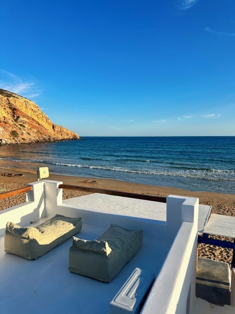 Seating area, Beach, Sea view, sunbed