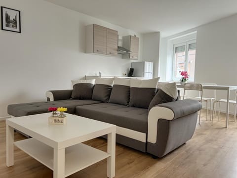 Wauters 77 Bruxelles -charleroi-airport Apartment in Charleroi