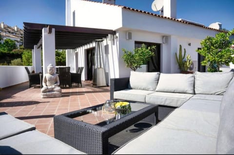 Day, Balcony/Terrace, Seating area