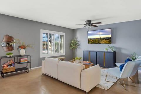 Pool, Fire Pit, Ping-Pong House in Tanque Verde