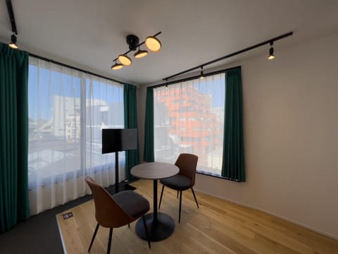 TV and multimedia, Seating area