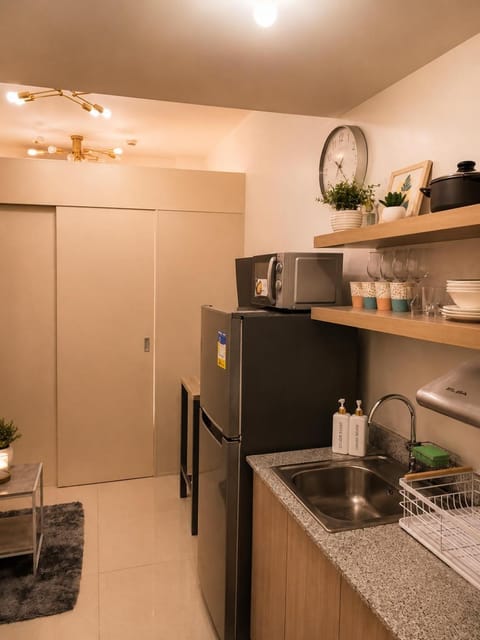 Kitchen or kitchenette, kitchen, kitchen