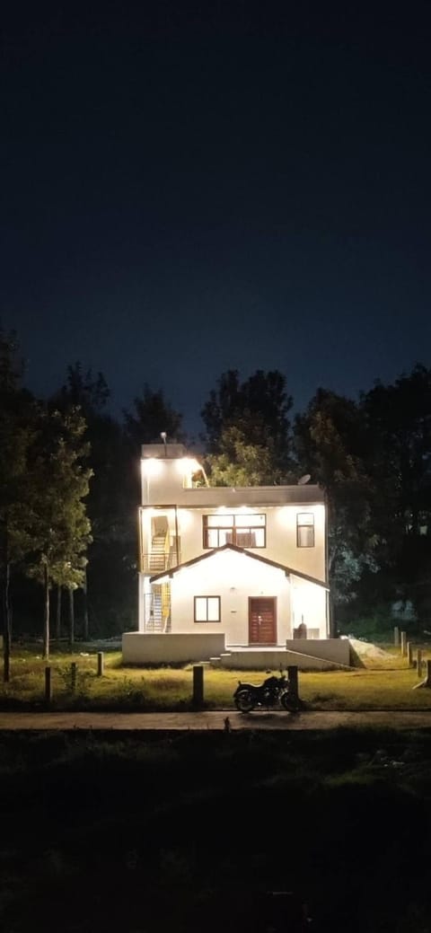 Property building, Night