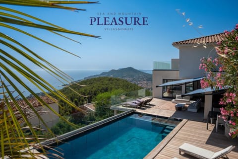 Property building, View (from property/room), Sea view, Swimming pool