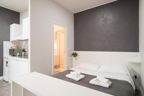 Bed, Kitchen or kitchenette, Photo of the whole room, Bedroom