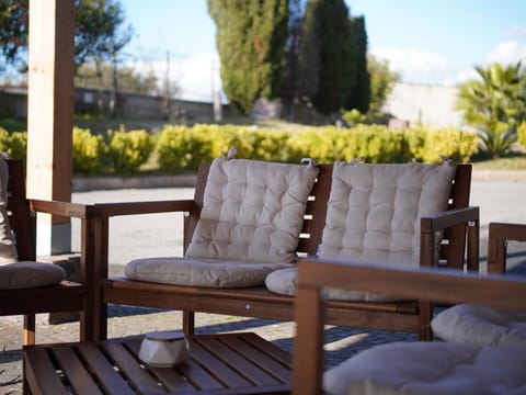 Patio, Day, Living room, Seating area