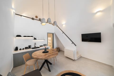 Seating area, Dining area