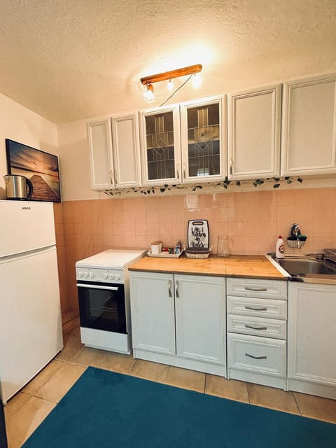 Blue Shell Apartments Apartment in Dobrota